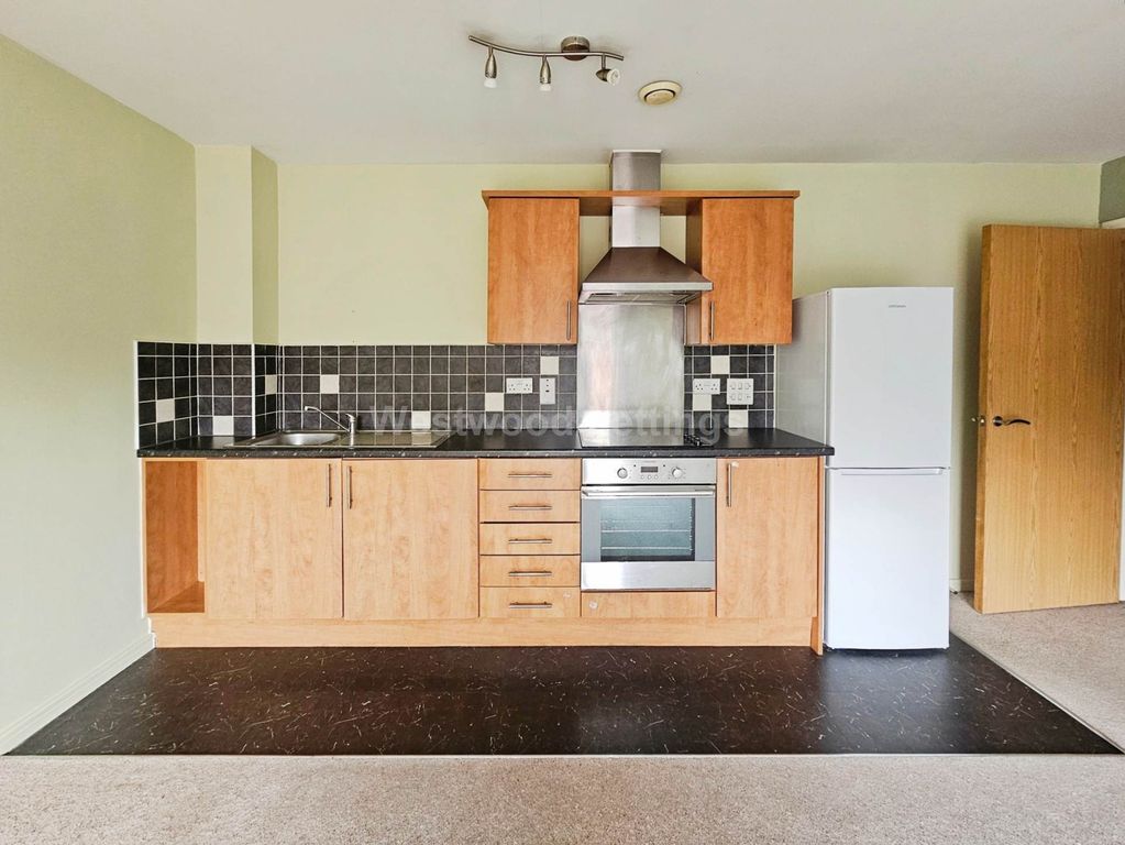 Property photo 2 of 6