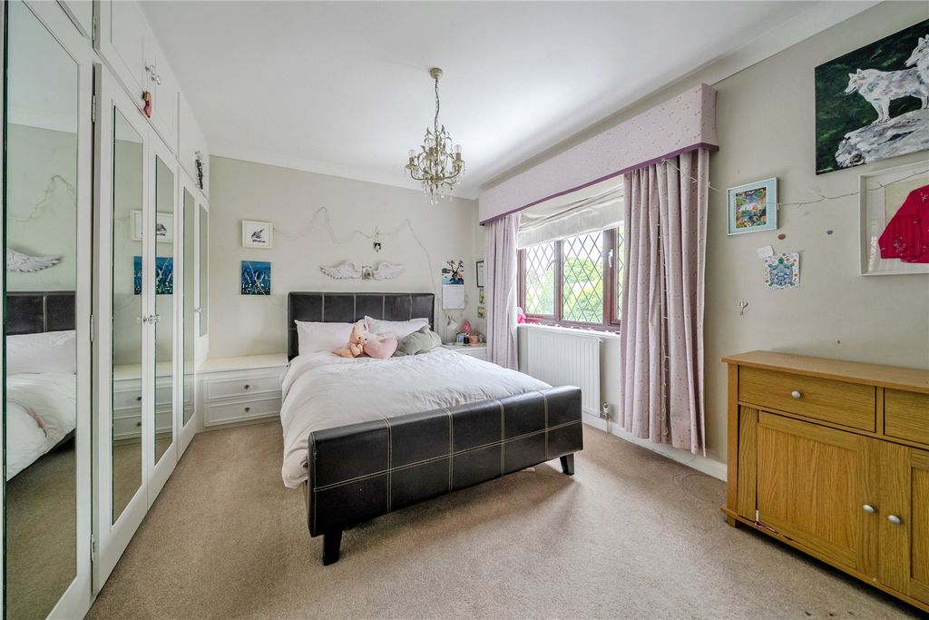 Additional image 13 of 6 bed detached house for saleLightwater, Surrey GU18