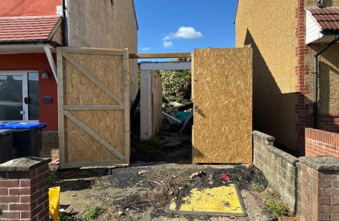 Property photo 2 of 12