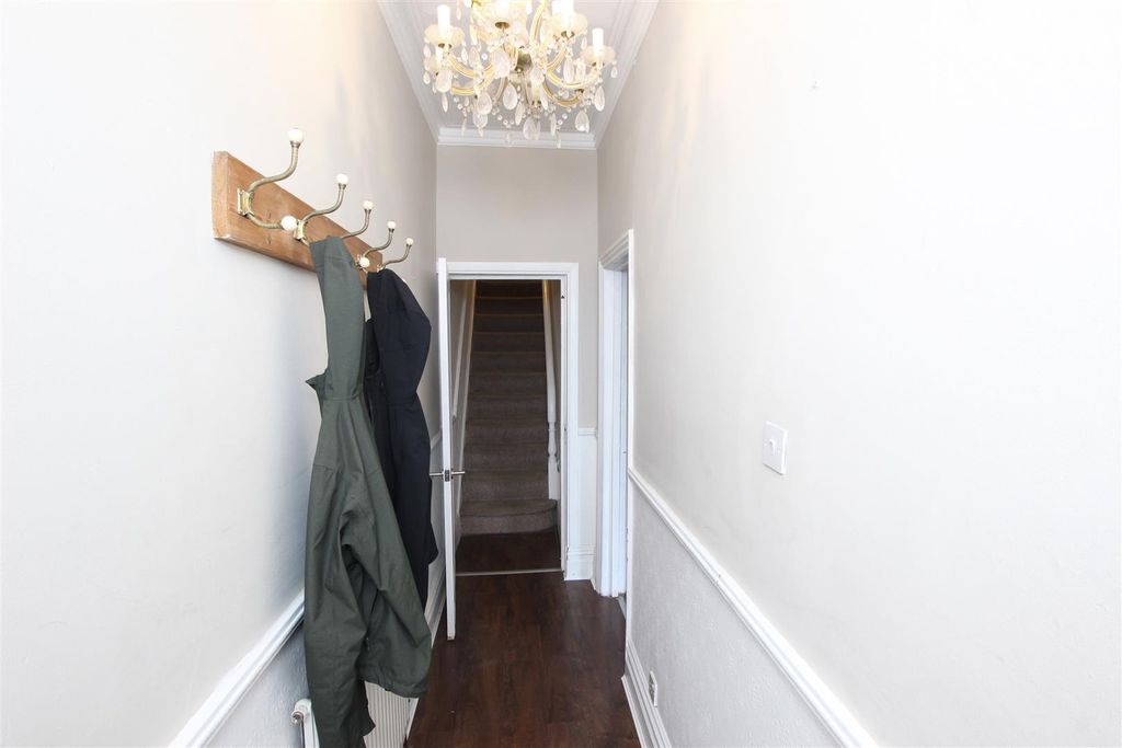 Property photo 3 of 21 Long Entrance Hall