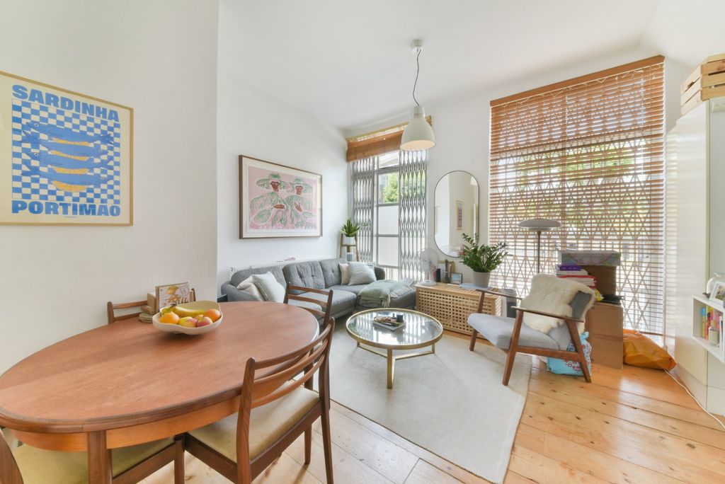Property photo 3 of 17 Open Plan Living