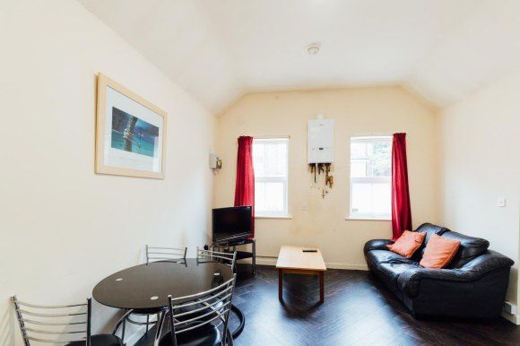 Property photo 3 of 10 9120723.Jpg