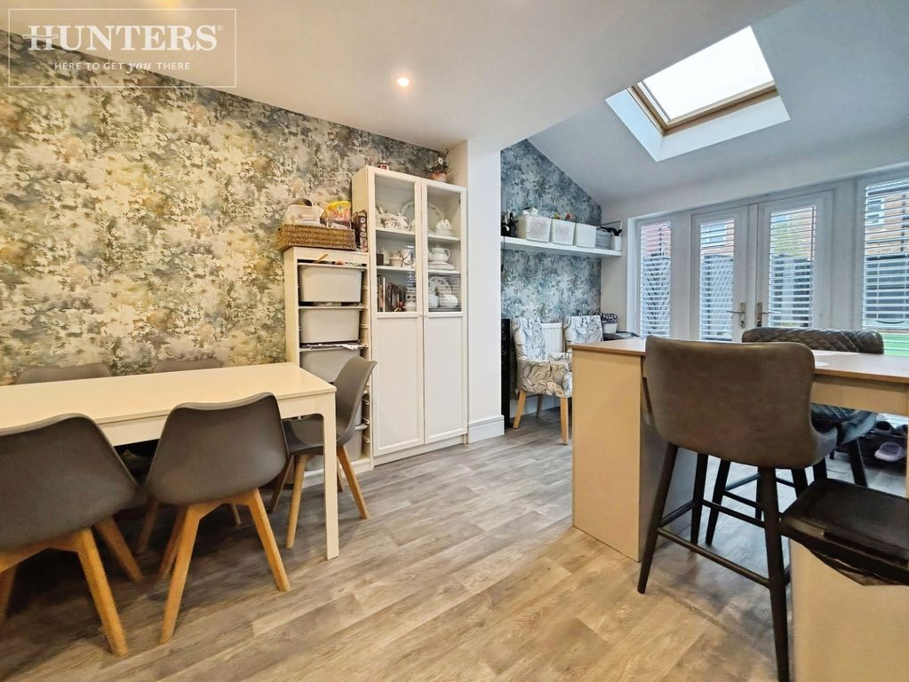 Property photo 3 of 24 Pbox-Img.Jpg