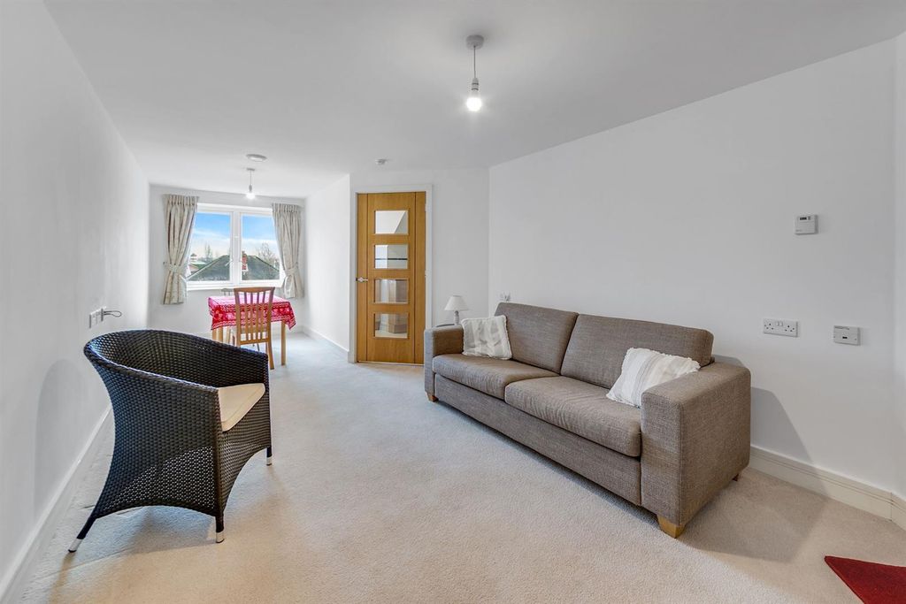 Property photo 1 of 13 10-76A1CH_49Crayshaw_Rg48Eq_82048_-28-Medium.Jpg