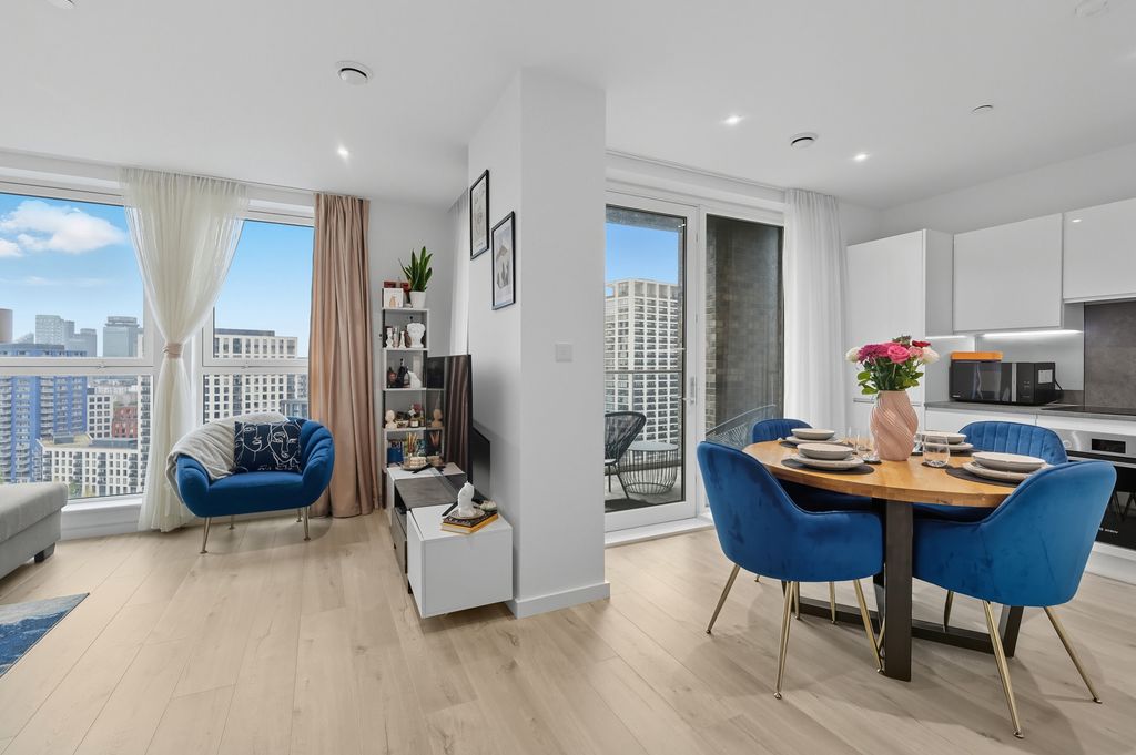 Property photo 2 of 17 Photo 2