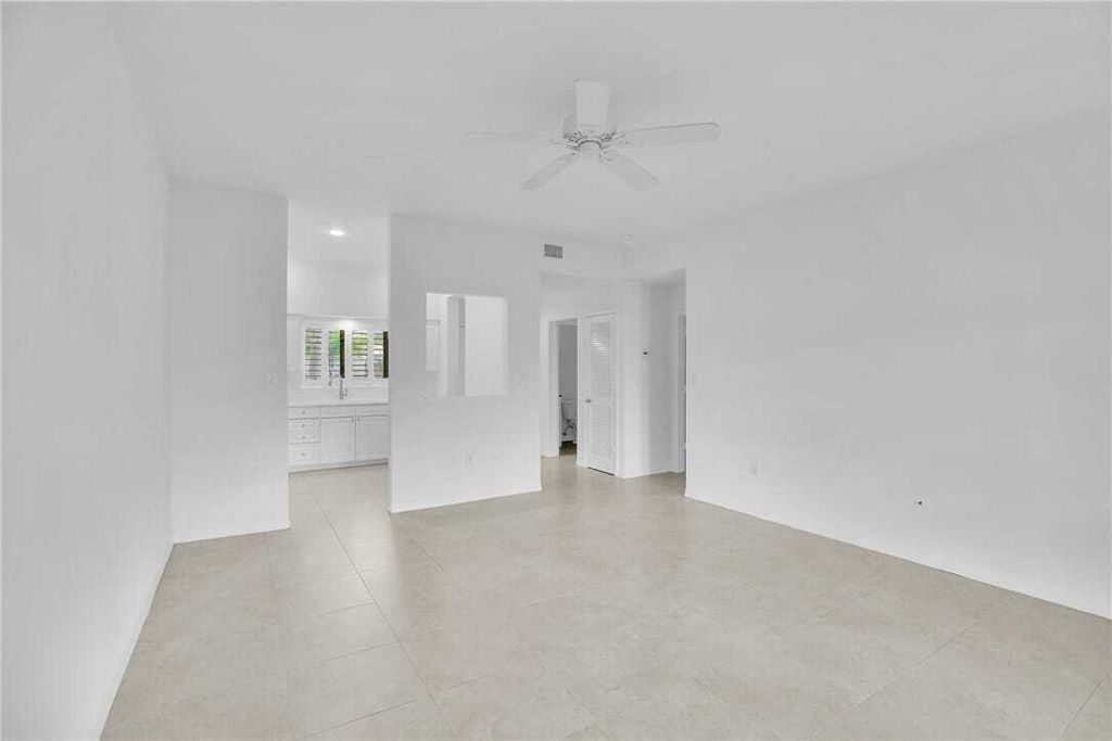 Property photo 3 of 23 <Alttext/>