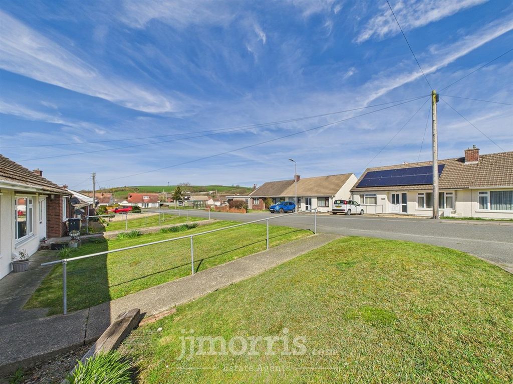 Property photo 2 of 32 Cam05297G0-Pr0012-Still004.Jpg