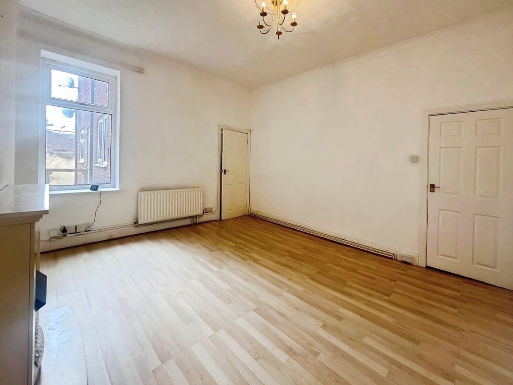 Property photo 1 of 12 5206580