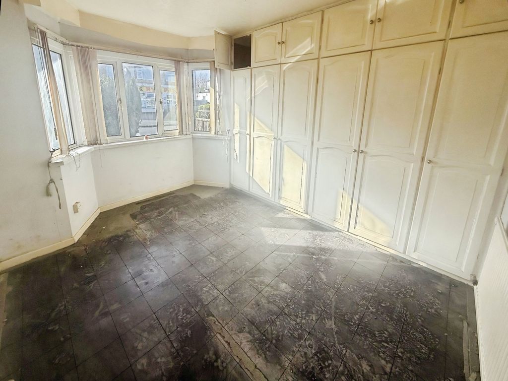 Property photo 3 of 9 Picture No. 11