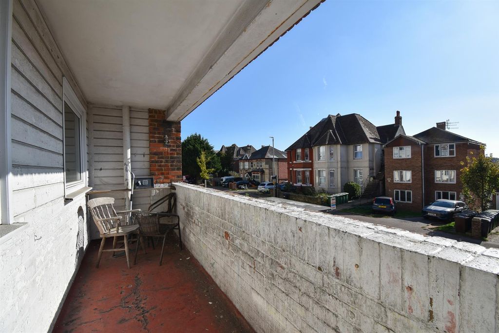 Property photo 2 of 10 Balcony