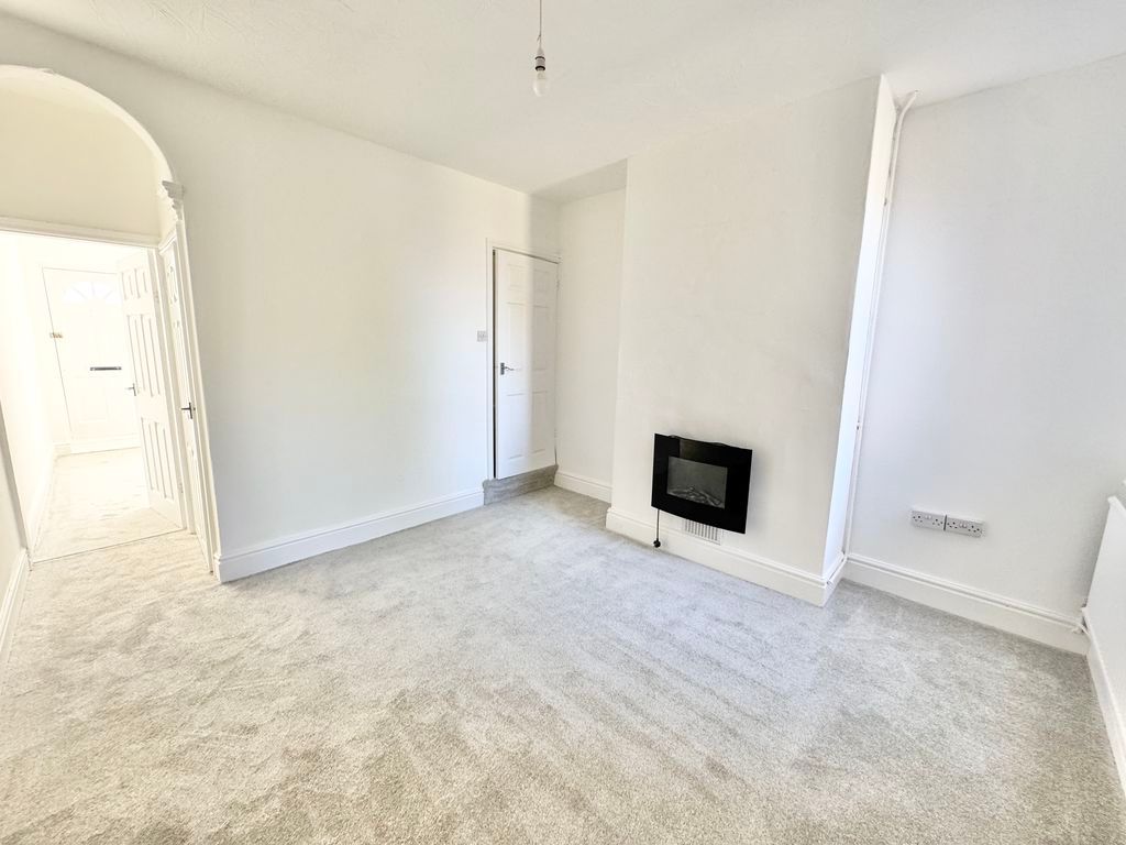 Property photo 2 of 15 Photo 11