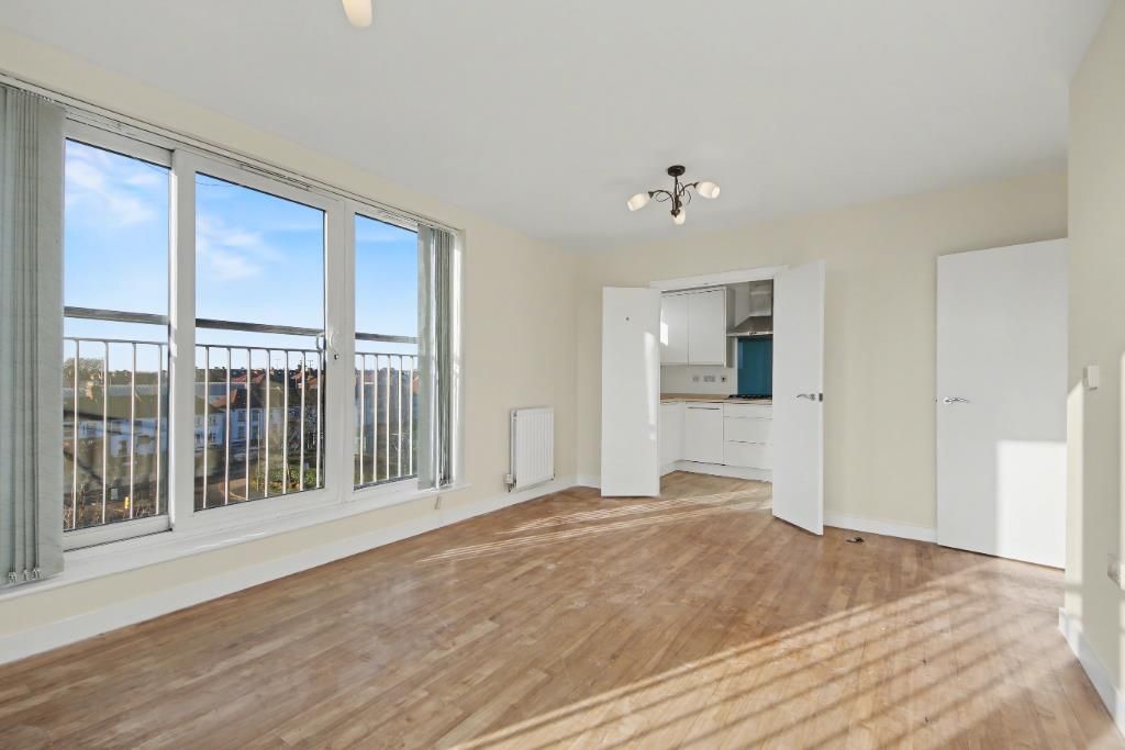 Property photo 2 of 9 Img_7192-Img_7196 (Portal Size).Jpg