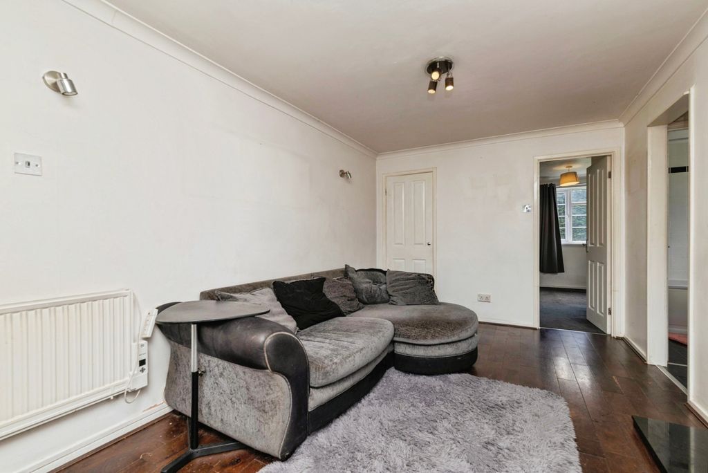 Property photo 3 of 16 Pbox-Img.Jpg