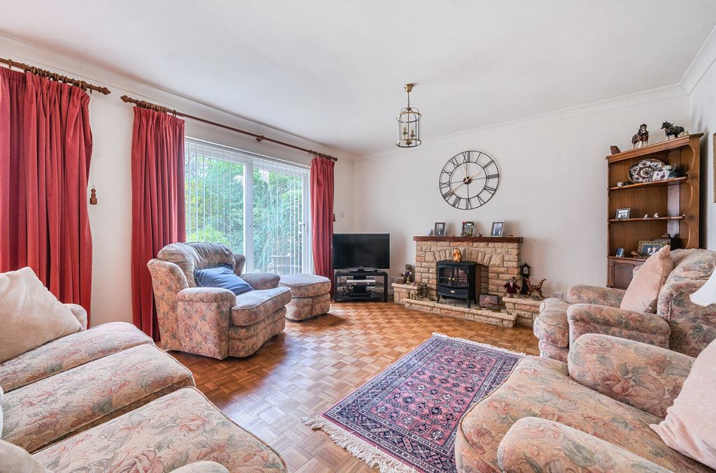 Property photo 2 of 15 1363629-11-68F769...