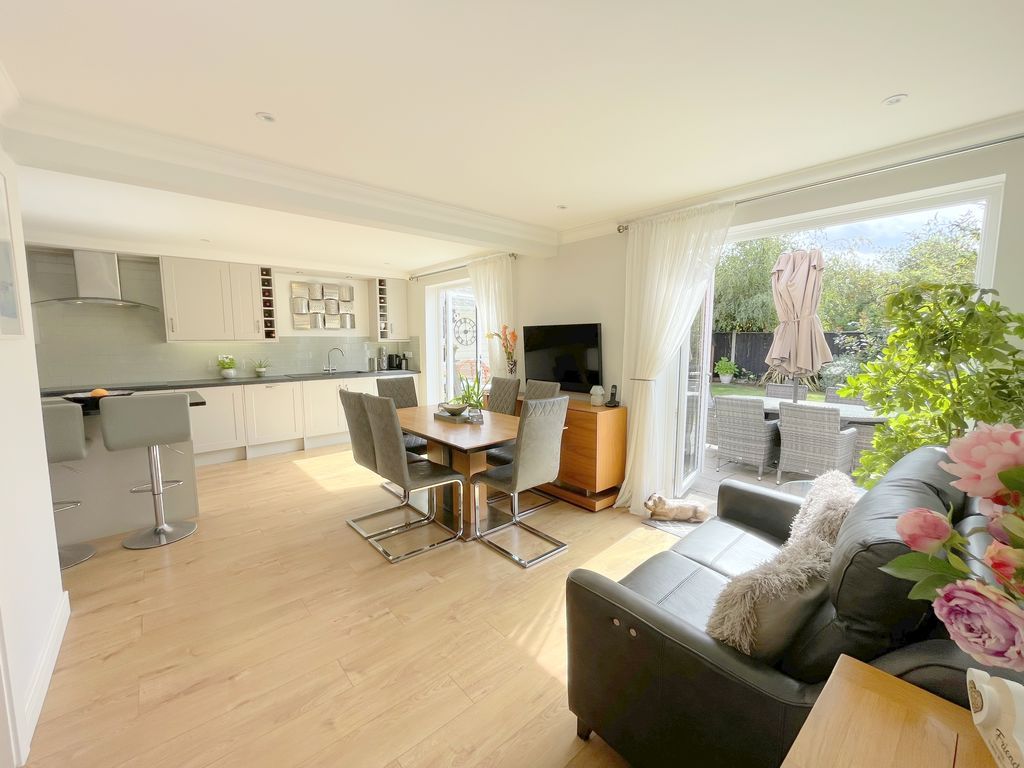 Property photo 3 of 26 Clacton Road