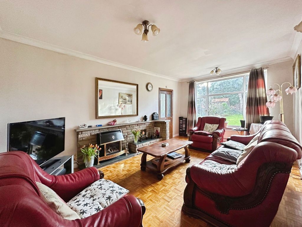 Property photo 2 of 21