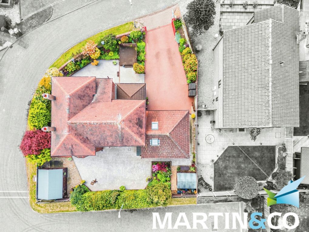 Property photo 2 of 31 4B3Fe631-70 20- 203 20Holme 20Croft 20Wf4 203Bf