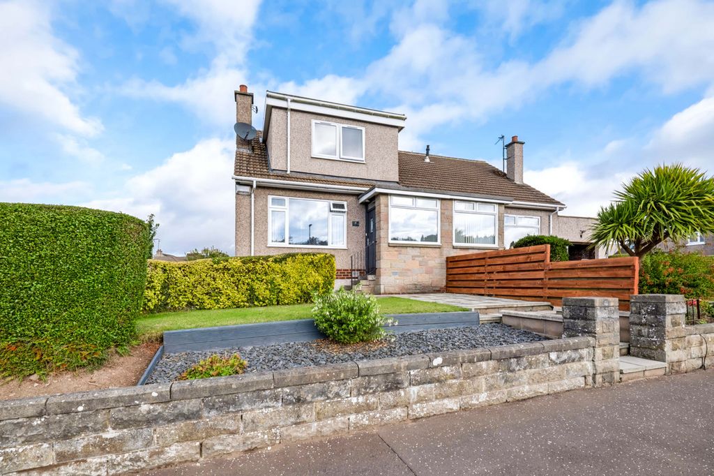 Property photo 1 of 34