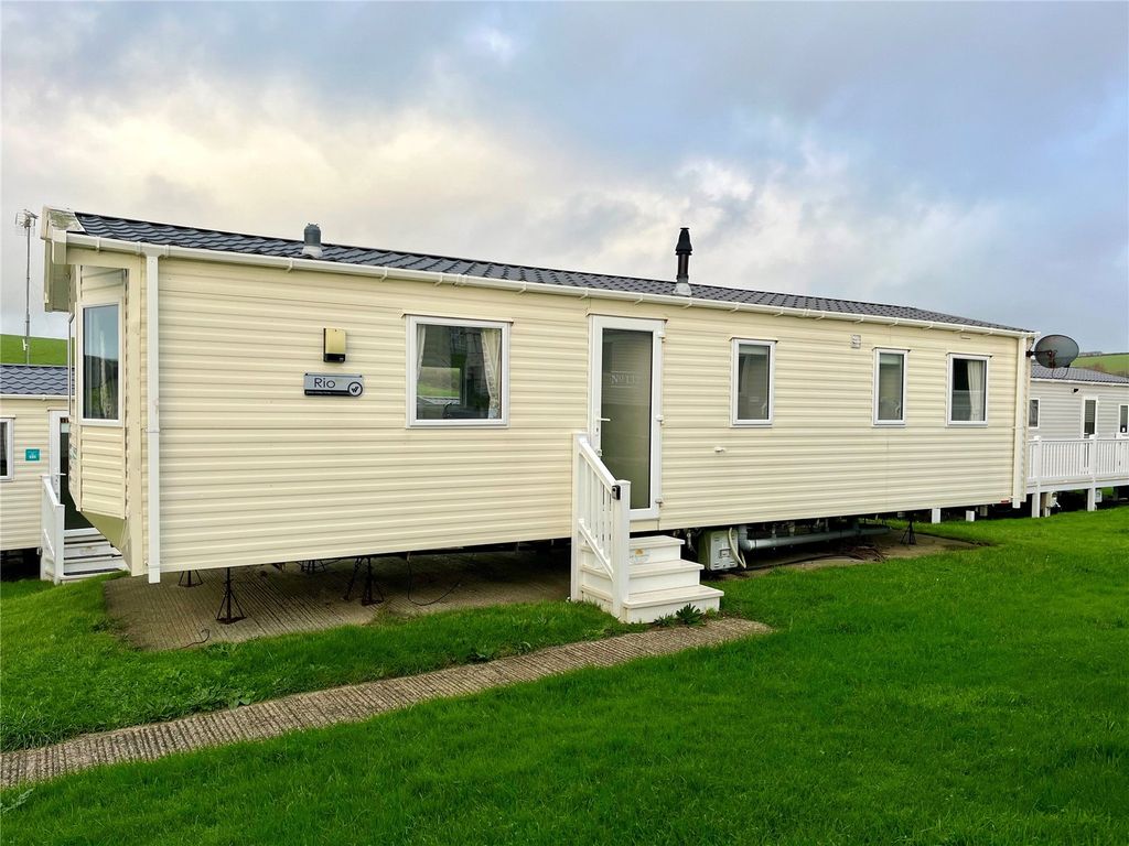 Property photo 1 of 16 Font