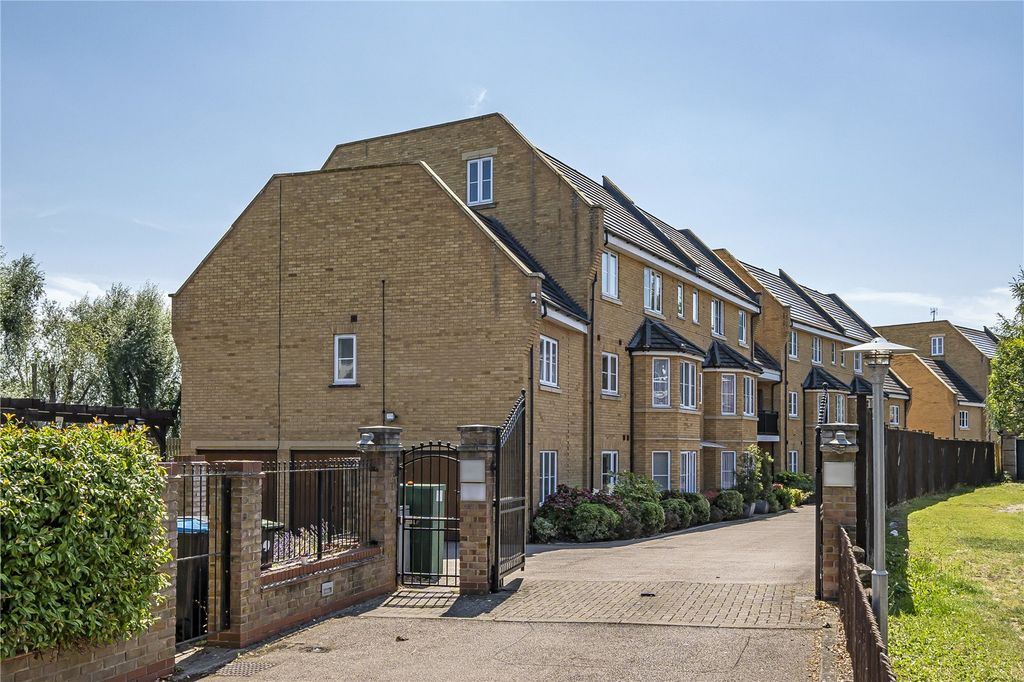 Property photo 2 of 14 Picture No. 29