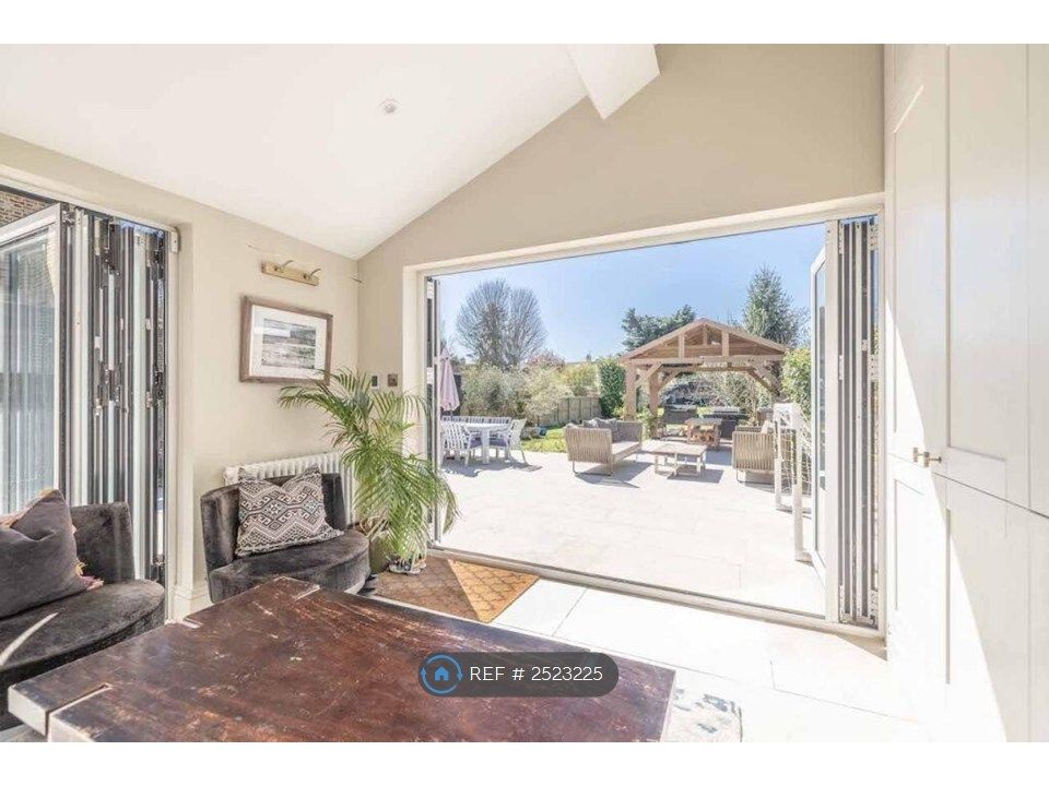 Property photo 3 of 26