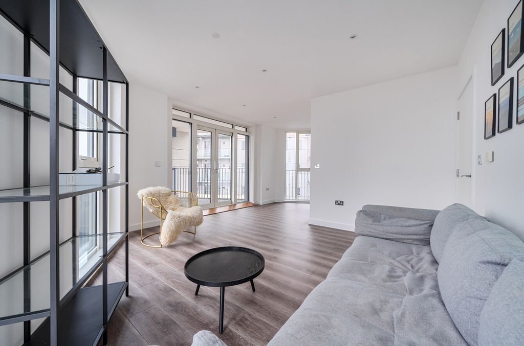 Property photo 3 of 11 1396787-4-6960F9B...