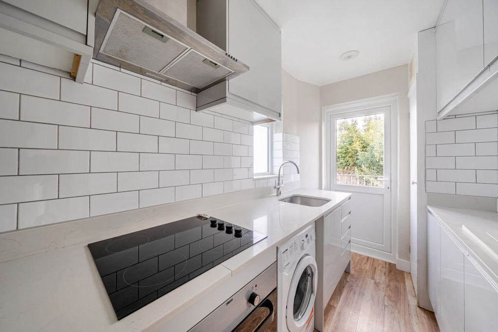 Property photo 3 of 13 Kitchen