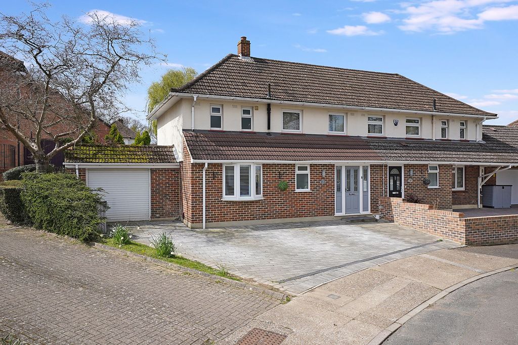 Property photo 1 of 27