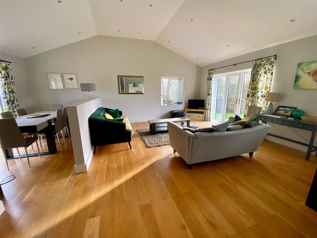 Property photo 2 of 11 Picture No. 07