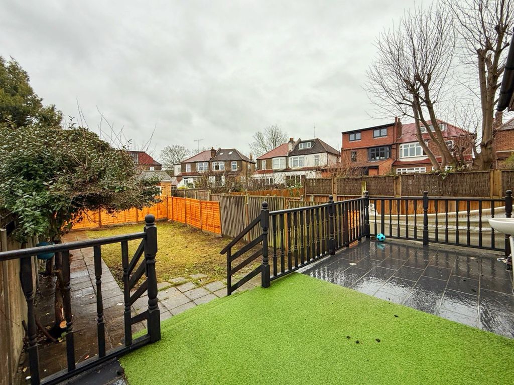 Property photo 3 of 28