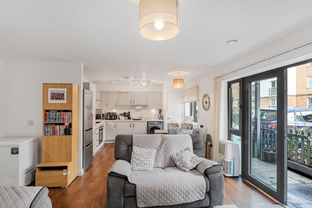 Property photo 3 of 16