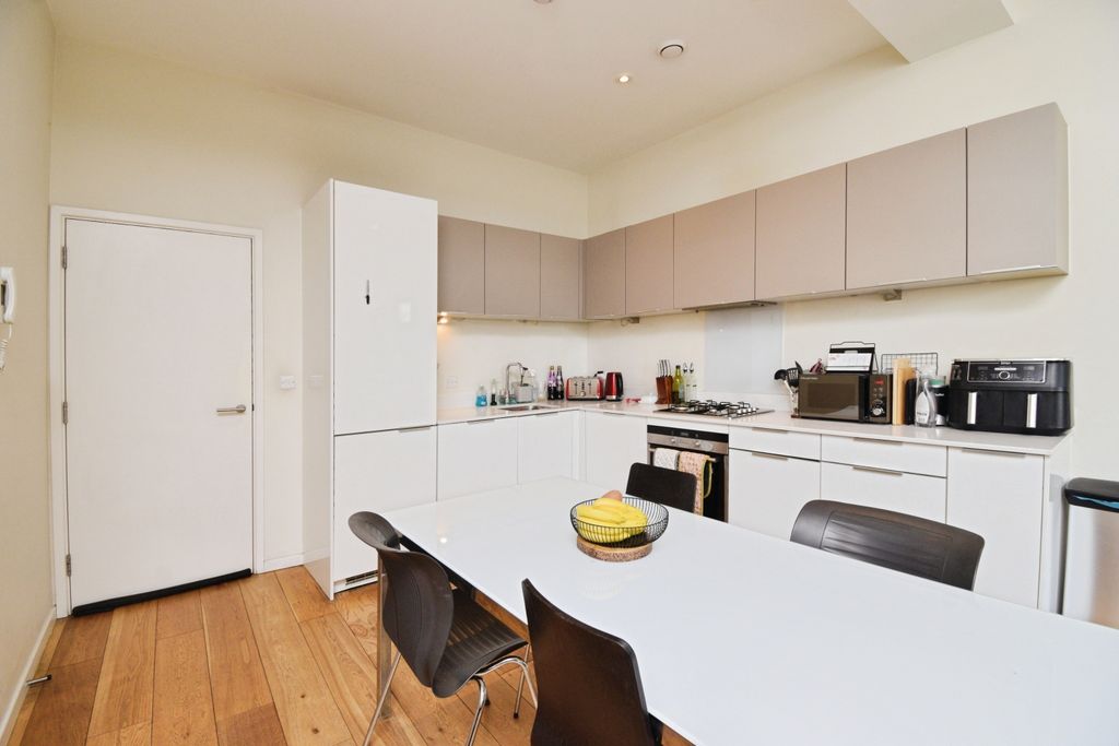 Property photo 2 of 19 Kitchen/Diner