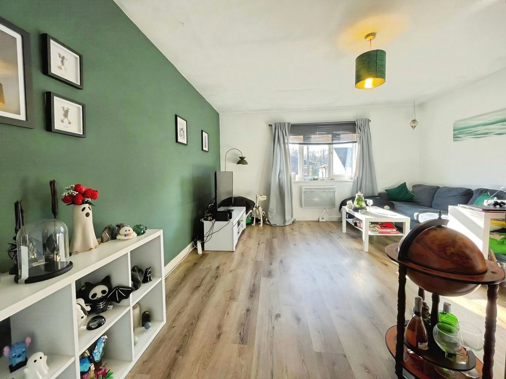 Property photo 2 of 9 Pbox-Img.Jpg