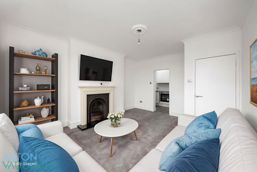 Property photo 2 of 12 4595281