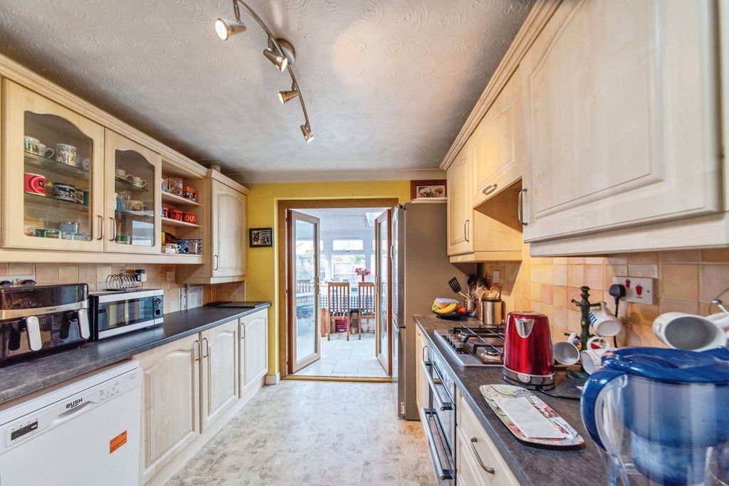 Property photo 3 of 15