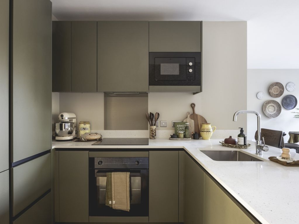 Property photo 2 of 8 Momento Staines 1...