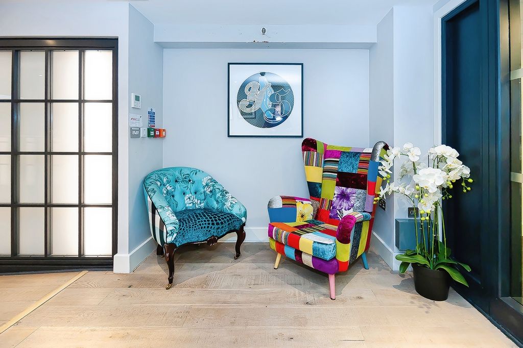 Property photo 3 of 17 Photo