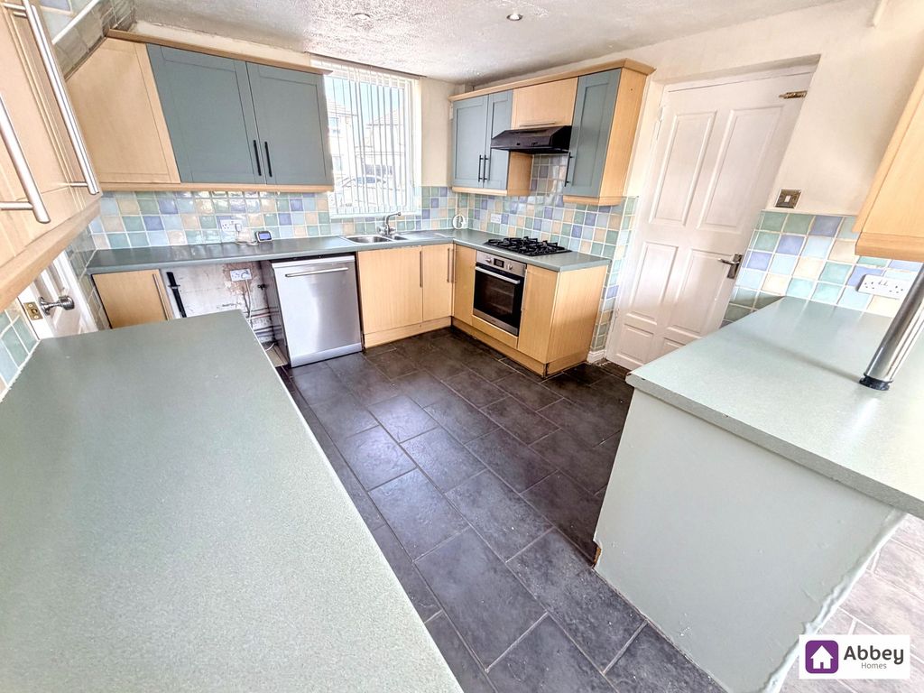 Property photo 3 of 12 Kitchen/Diner