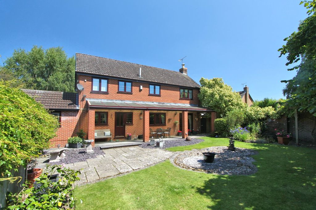 Property photo 1 of 20