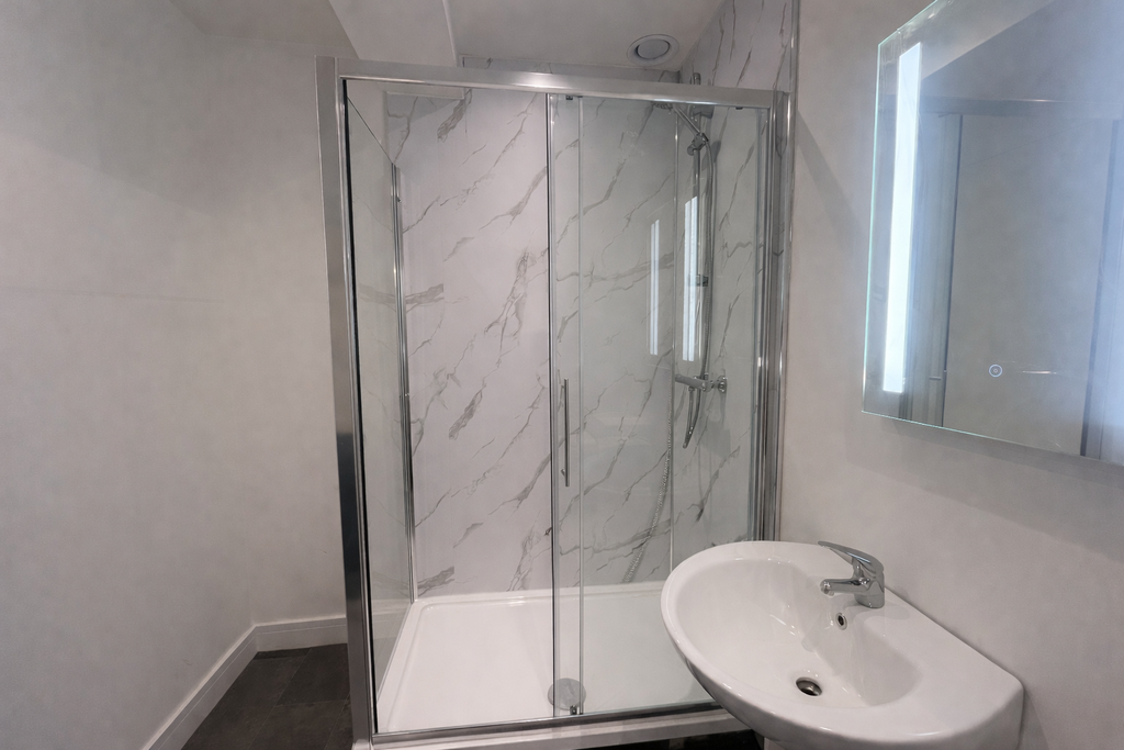 Property photo 2 of 4 Bathroom