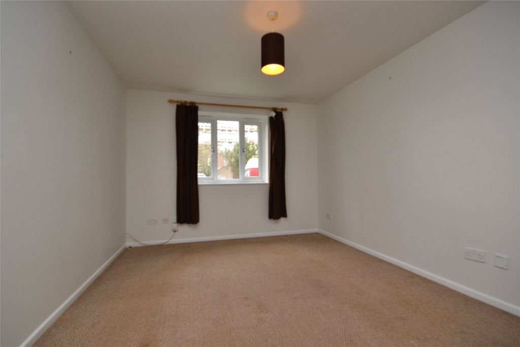 Property photo 2 of 8 Living Room