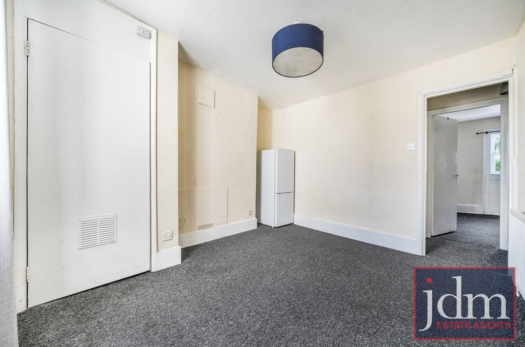Property photo 1 of 11 Bfcb09d8-8470-4E1...