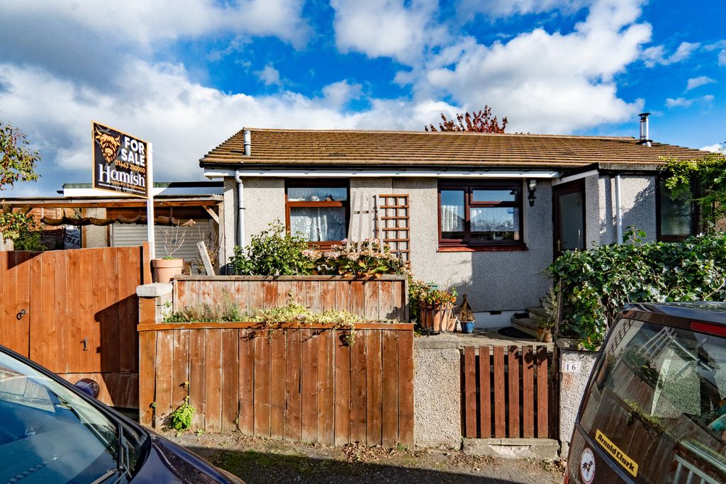Property photo 1 of 33