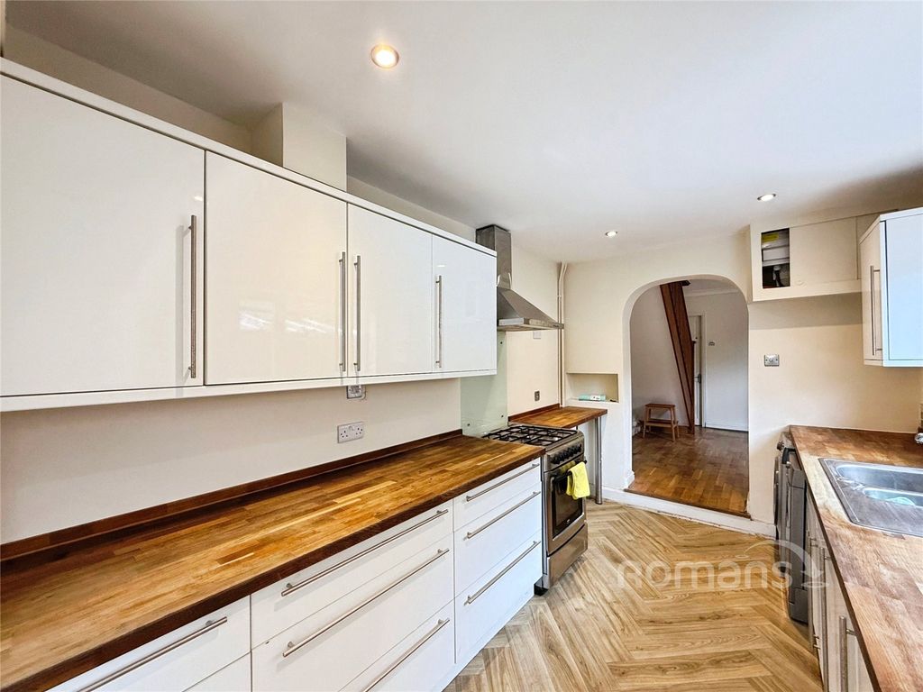 Property photo 3 of 21 Picture No. 15