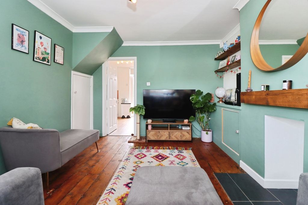 Property photo 2 of 19 Pbox-Img.Jpg