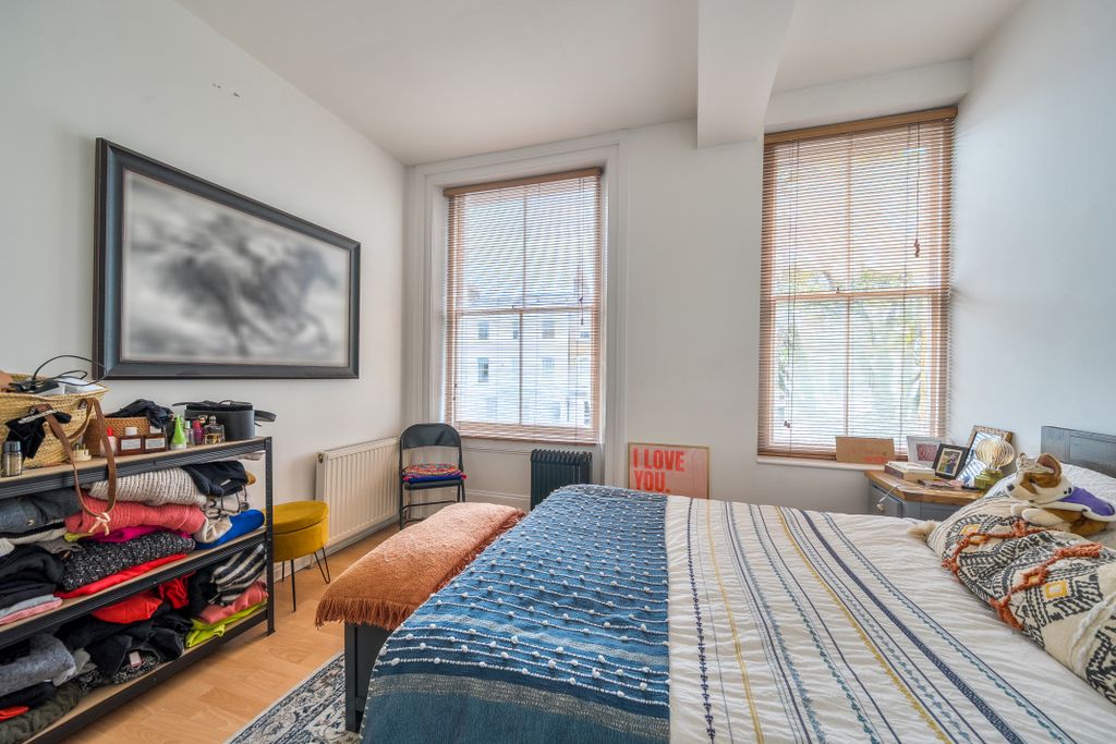 Property photo 3 of 23