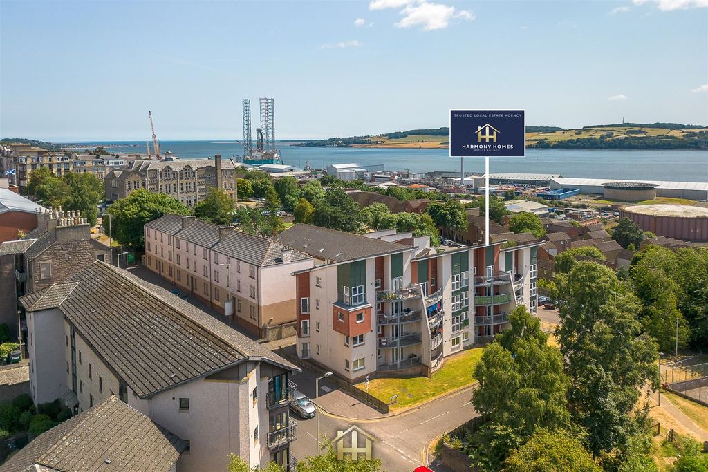 Property photo 1 of 20 10 Eden Bank Dundee Dd4 6En 030926 Edit (1 Of 23)