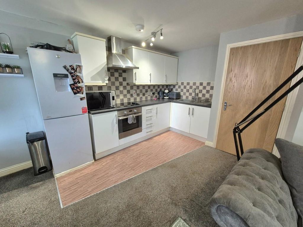 Property photo 3 of 9 5.Jpg