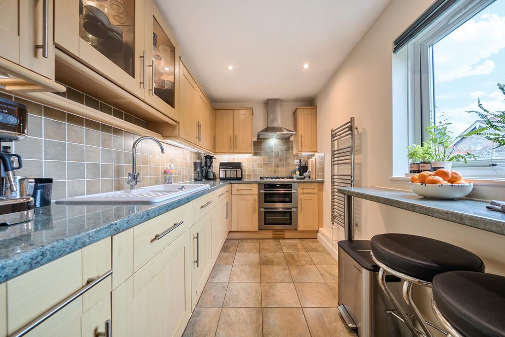 Property photo 3 of 16 1330723-14-6888E0...