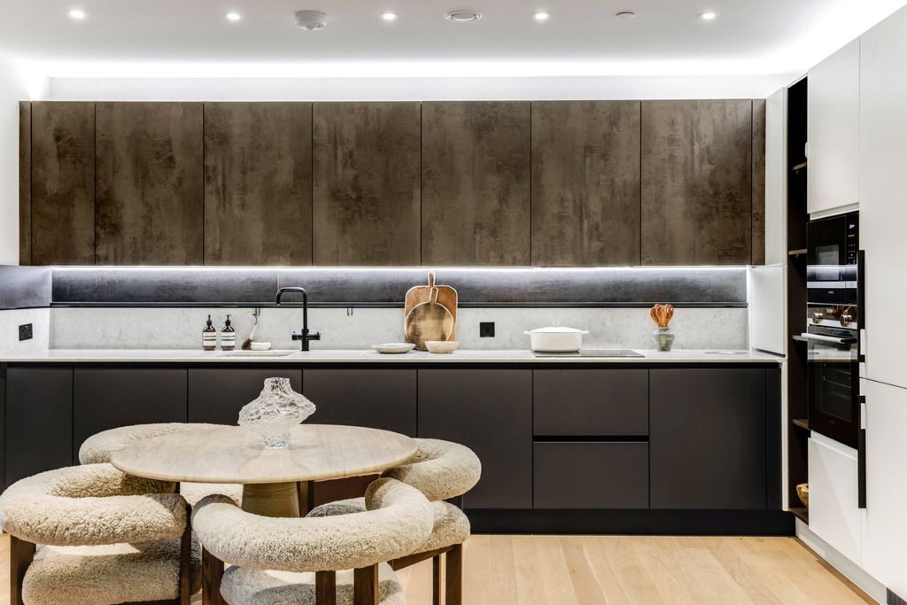 Property photo 2 of 9 Picture No. 19